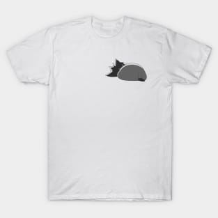 chibi cat kuroo sleeping T-Shirt